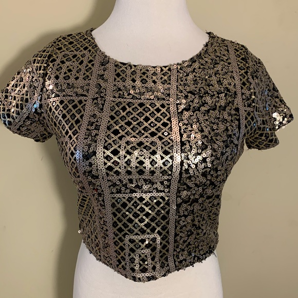 Hollister Crop Top - Picture 1 of 6